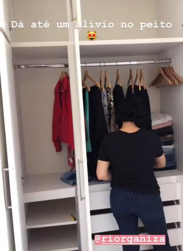 Giovana Cordeiro mostra ajudinha extra para organizar closet (Foto: Instagram/ Reprodução)