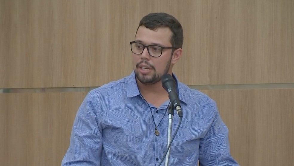 Câmara de Pardinho realiza 1ª reunião da CEI contra vereador envolvido em denúncia de desvio de verba pública, Renan Pereira Ebúrneo (PTB) — Foto: Reprodução/TV TEM