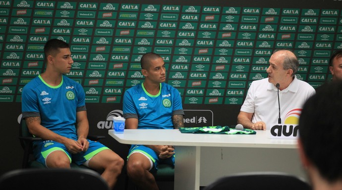 Wellington Paulista e João Pedro Chapecoense (Foto: Sirli Freitas/Chapecoense)