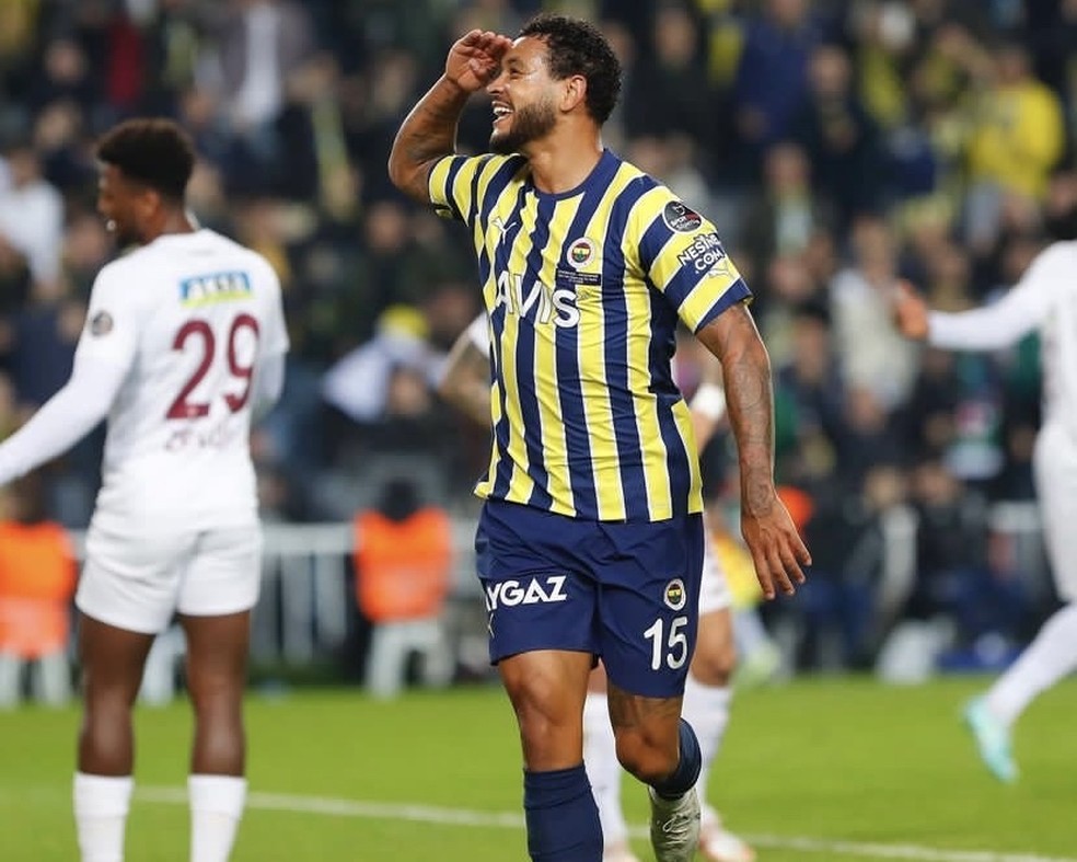 King marca mais um gol pelo Fenerbah&ccedil;e  &mdash; Foto: Fenerbah&ccedil;e 