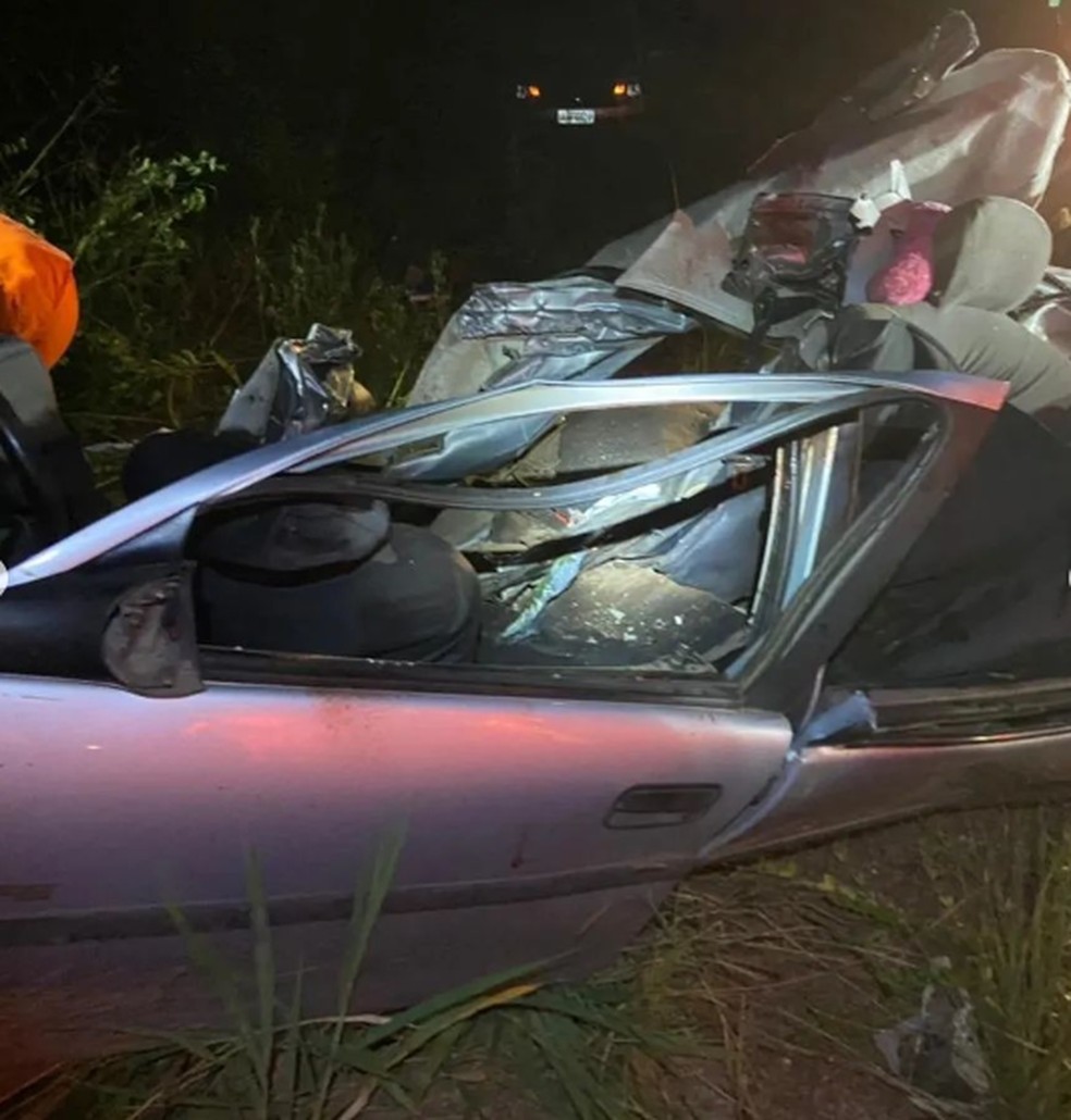 Seis pessoas morrem após colisão entre carro e caminhão na BR-135, no Maranhão — Foto: Divulgação/ CBMMA