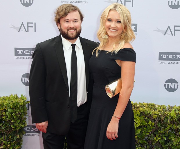 Haley Joel Osment e a irmã, Emily Osment (Foto: Frederick M. Brown/Getty Images)