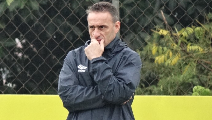 Cruzeiro liga alerta, e Paulo Bento tem uma semana para montar o time ideal