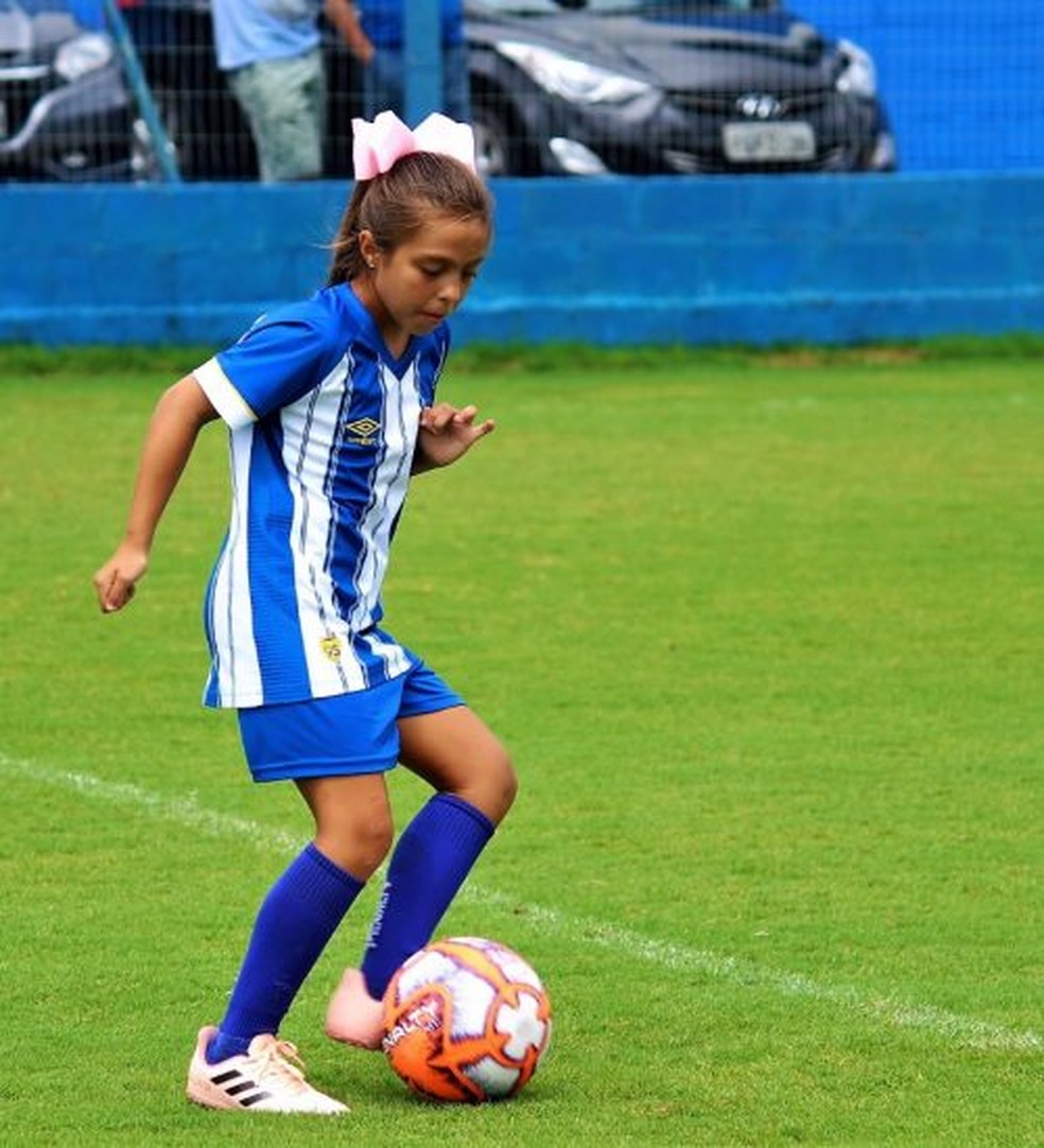 Natália Pereira tem 9 anos e jogará pelo sub-10 do Avaí — Foto: André Palma Ribeiro/Avaí F.C.
