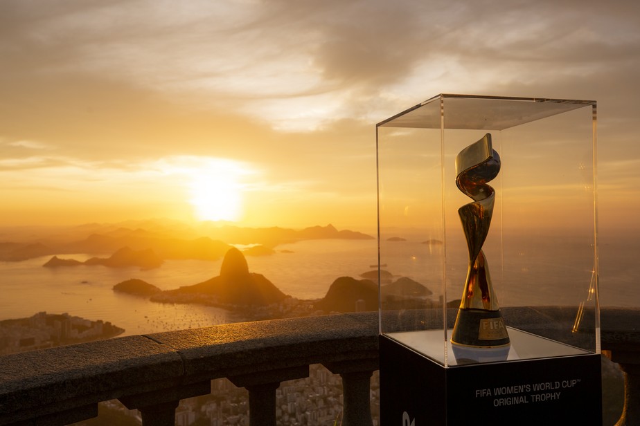 Taça da Copa do Mundo de futebol feminina no Rio de Janeiro