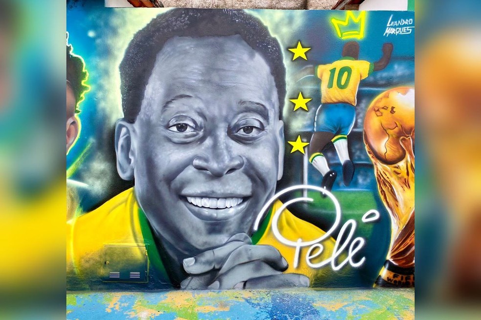 Leandro Marques pintou o rosto de Pelé em um muro da Grande Fortaleza. — Foto: Reprodução/Leandro Marques