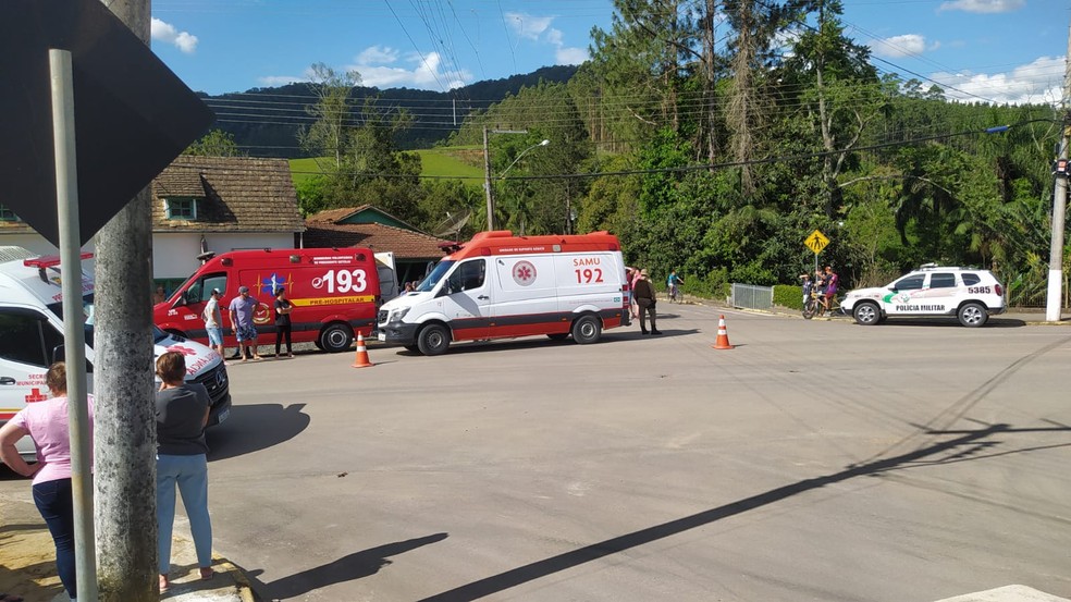 Assassinato de empresário ocorreu em frente a um bar — Foto: Bombeiros Voluntários de Dona Emma/Divulgação