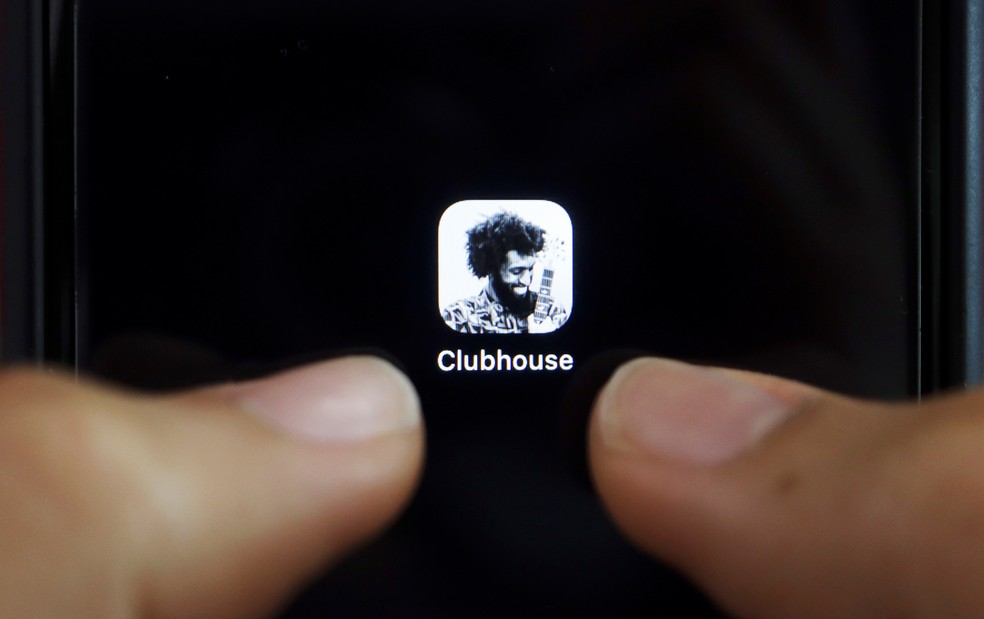 Aplicativo Clubhouse por enquanto é exclusivo para iPhone. — Foto: Reuters/Florence Lo