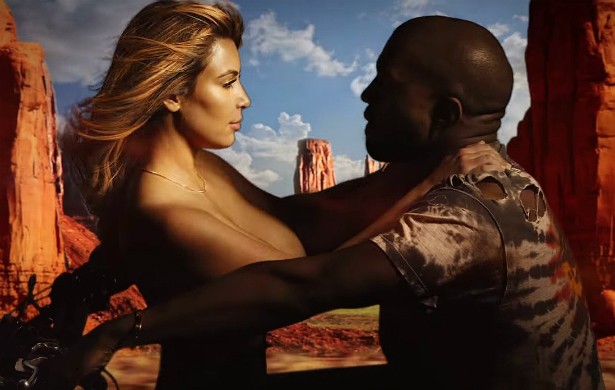 Muita gente se perguntou como um rapper com o patrimônio de Kanye West fez um uso tão porco do chroma key no videoclipe de 'Bound 2', estrelado pelo próprio cantor e sua agora esposa, a socialite Kim Kardashian. A resposta dele: foi de propósito. (Foto: Getty Images)