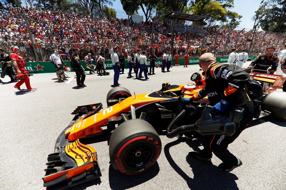 Pirelli sofre tentativa de assalto após GP e cancela testes com McLaren em Interlagos