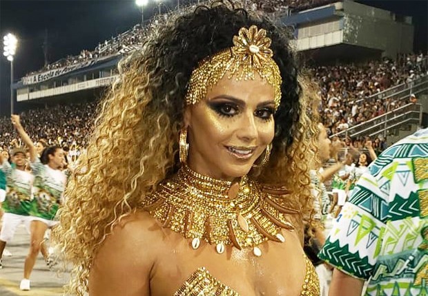 Viviane Araújo desfila como rainha de bateria do Salgueiro, no Rio, e da Mancha Verde, em São Paulo (Foto: Reprodução/Instagram)