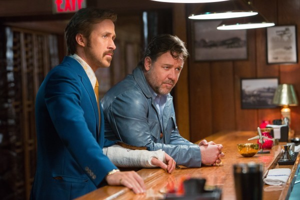 Ryan Gosling e Russel Crowe em cena de 'Dois Caras Legais' (Foto: Divulgação)