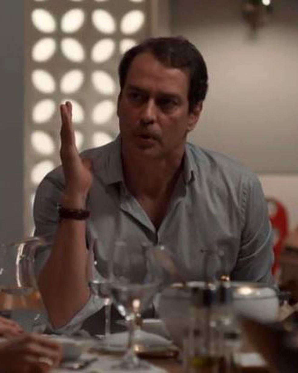 Edgar (Marcello Antony) briga com Malu (Daniela Galli) em 'Malhação - Viva a Diferença' — Foto: Globo