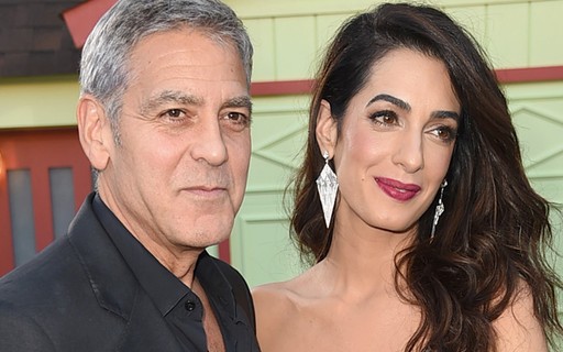 Amal revela que George Clooney tem ensinado pegadinhas aos filhos de 4 anos