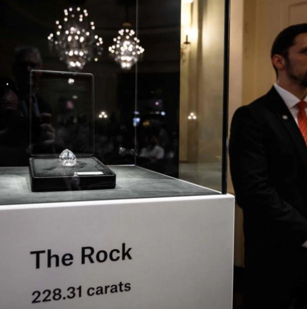 Maior diamante branco do mundo é arrematado por R$ 96 milhões (Foto: Divulgação)