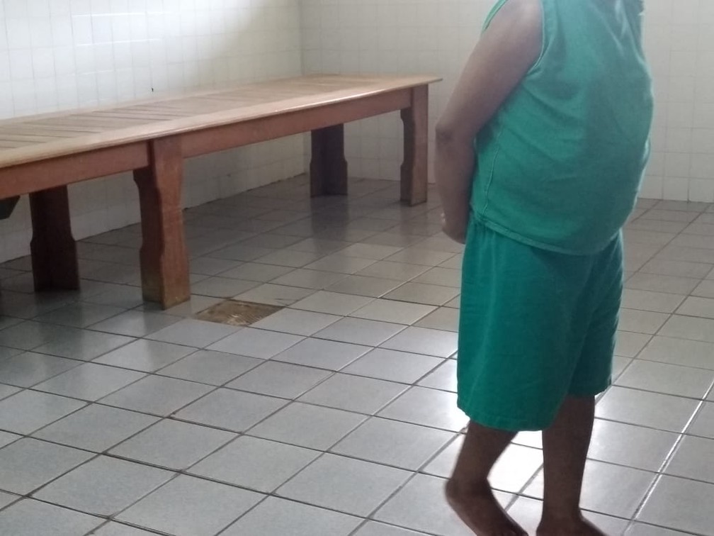 Hosmac tem ao menos cinco pacientes que moram no local hÃ¡ anos e foram abandonados pela famÃ­lia  â€” Foto: TÃ¡cita Muniz/G1