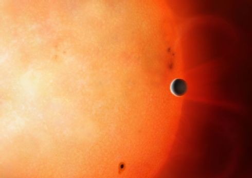 Planeta com órbita de apenas 18 horas é descoberto a 1000 anos-luz da Terra (Foto: University of Warwick)