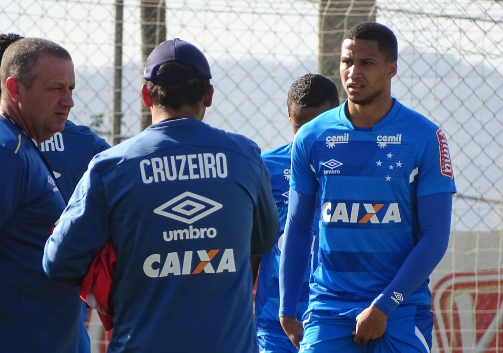 Murilo pode ter nova chance de começar jogando diante do Palmeiras (Foto: Gabriel Duarte)