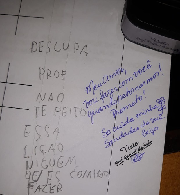 Professora compartilhou 'pedido de desculpas' de aluna e foto viralizou (Foto: Reprodução/Facebook/Rosiani Machado)