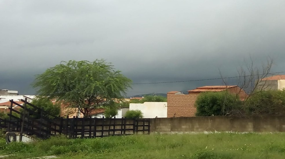 Previsão da Funceme para os próximos dois dias é de tempo nublado e de chuva em todo o Ceará. — Foto: João Mendes Campos/Arquivo Pessoal