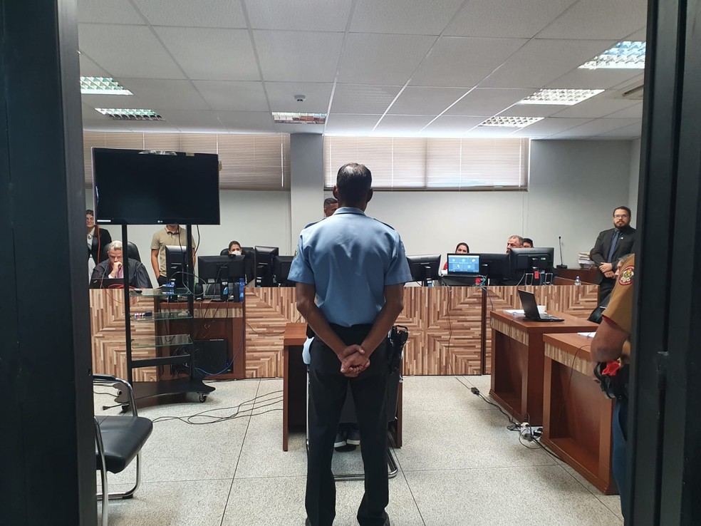 Ícaro é o primeiro a depor no segundo dia de julgamento em Rio Branco — Foto: Iryá Rodrigues/g1