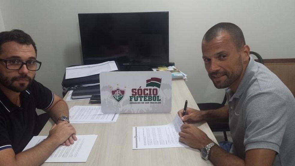 Mário Bittencourt era funcionário do clube na renovação com Cavalieri em 2014 — Foto: Divulgação / Fluminense