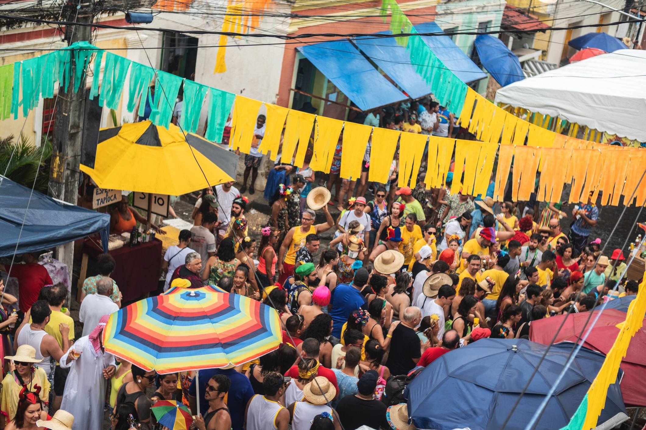 O Carnaval é considerado patrimônio imaterial do Brasil e movimenta R$ 8 Bi por ano (Foto: Getty Images)