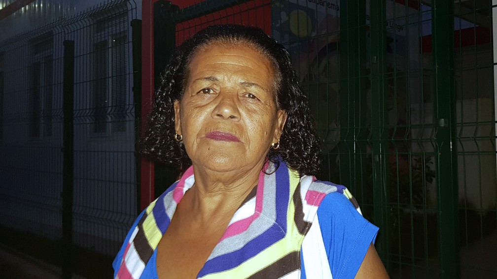 Vera Lúcia Aleixo e Silva durante reunião de atingidos em 2018 em Gesteira, distrito de Barra Longa — Foto: Raquel Freitas/G1