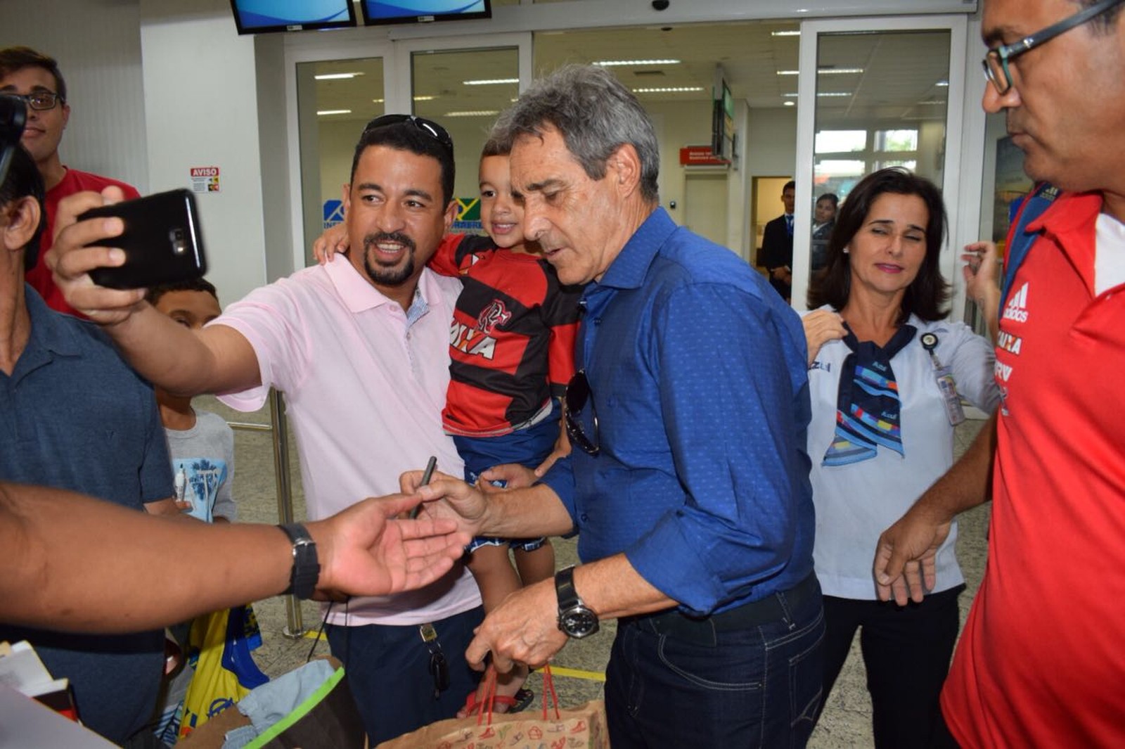 Com AeroFla, Flamengo chega à Vitória para a final da Taça GB contra o Boavista