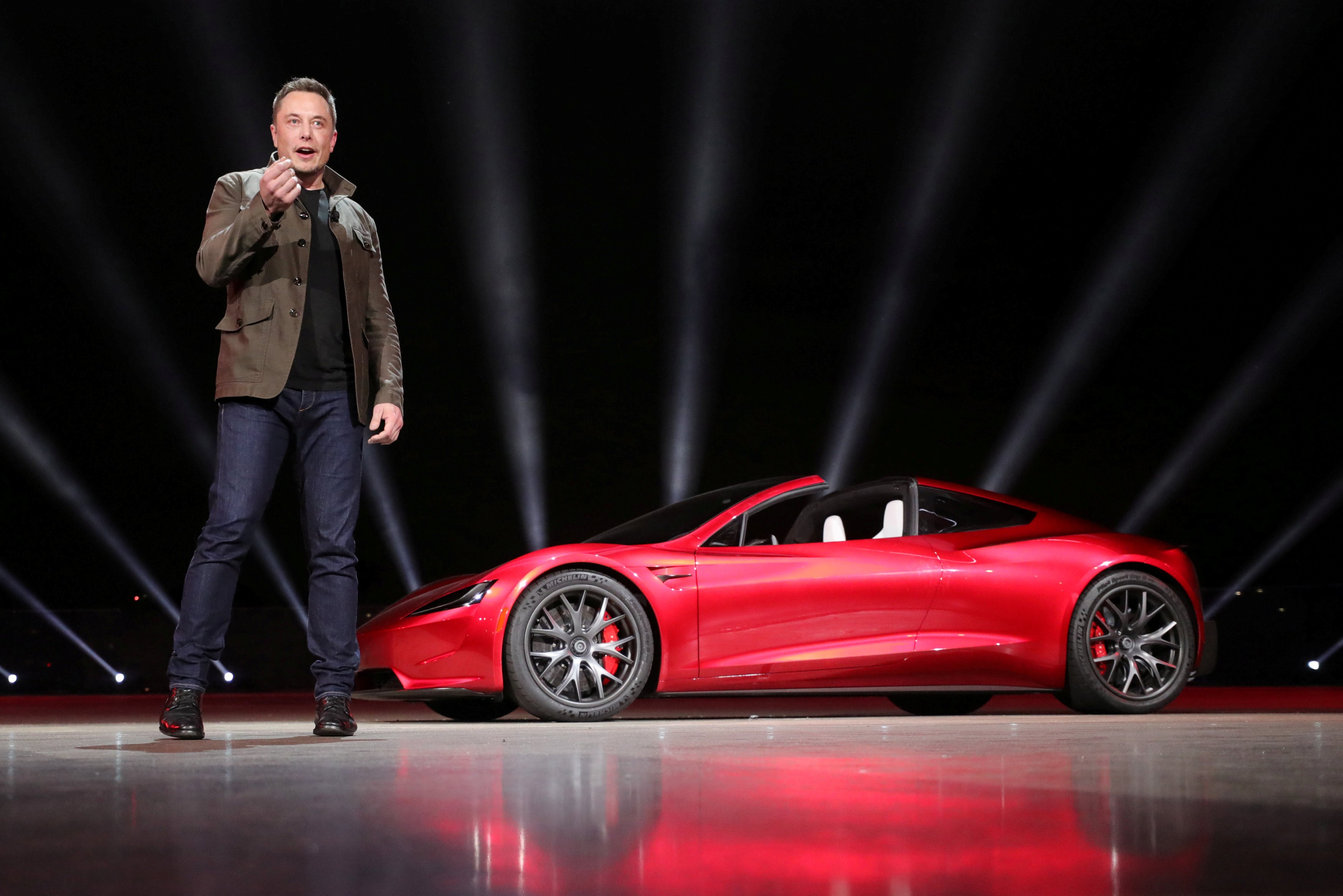 Elon Musk vende US$ 528 milhões em ações da Tesla e diz ter sido 'suficiente' para atingir meta