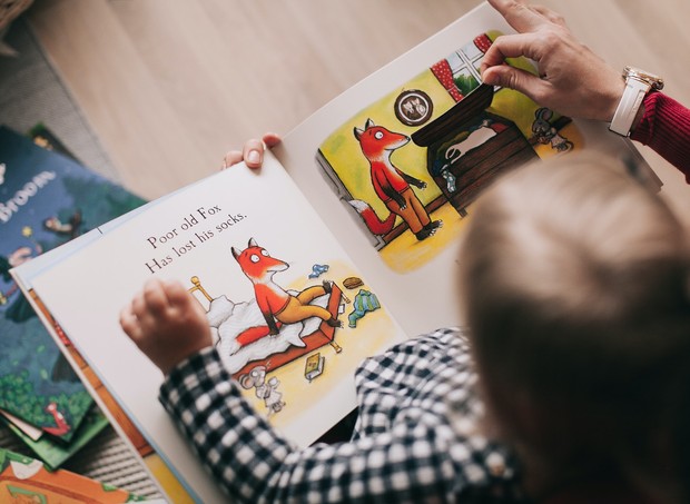 Pais tiraram a criança de escola na Austrália porque acharam que as leituras sobre fluidez de gênero não eram apropriadas (Foto: Lina Kivaka/ Pexels)