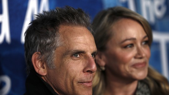 Ben Stiller e esposa admitem que começaram a namorar só para ‘tapar buraco': ‘Relacionamento rebote’