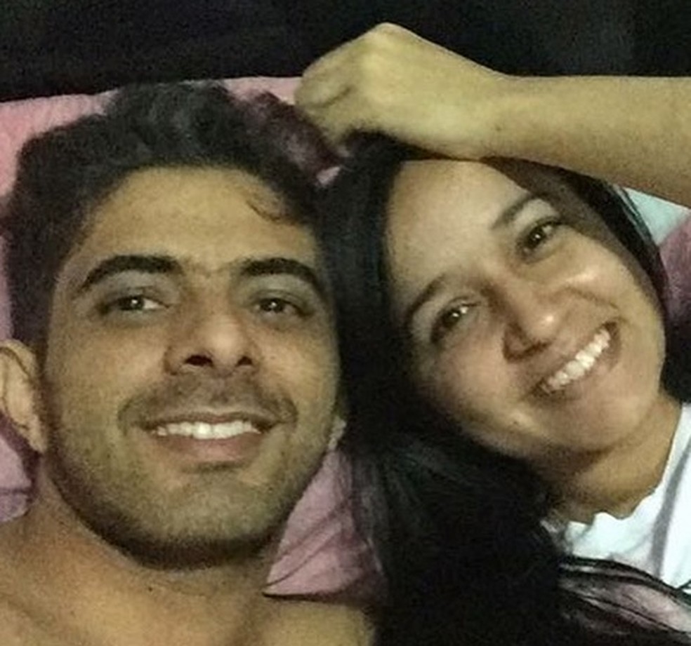 Daniella e Rosecledson de Melo sonhavam em se casar em igreja em São José da Tapera, Alagoas (Foto: Daniella de Melo/Arquivo pessoal)
