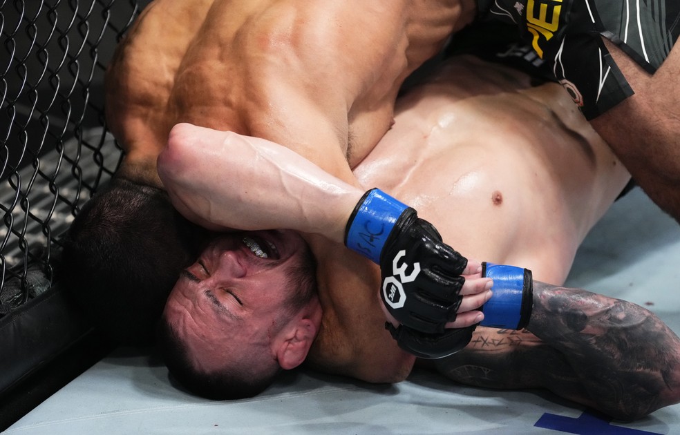 Rodolfo Vieira venceu Cody Brundage por finalização — Foto: Jeff Bottari/Getty Images