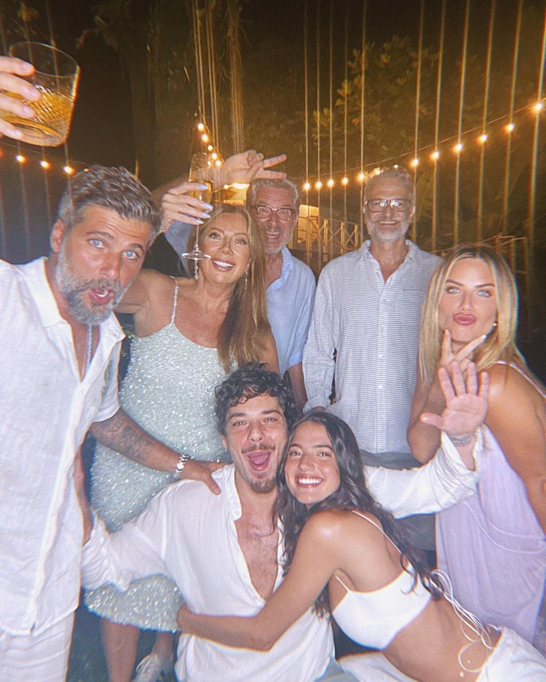 Casal passou o Réveillon com a família de Giovanna Ewbanck (Foto: Reprodução/Instagram)