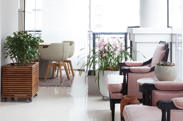 Reforma traz ambientes integrados e ar moderno para apartamento  (Foto: Divulgação)