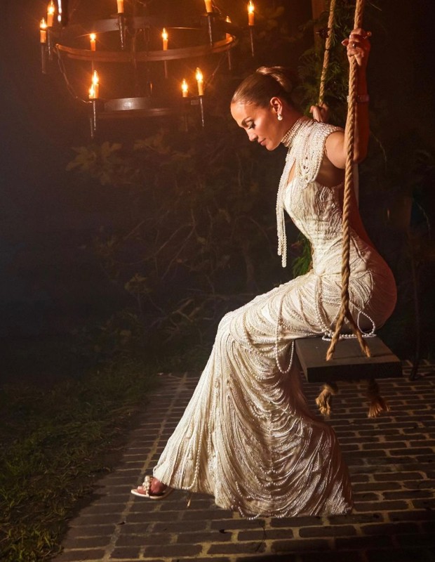 Vestido de casamento de Jennifer Lopez (Foto: Reprodução/Instagram)