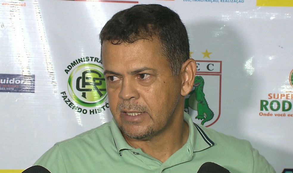 Jazon Vieira comandou o Sousa na maior parte do Paraibano desta temporada (Foto: Reprodução/TV Cabo Branco)
