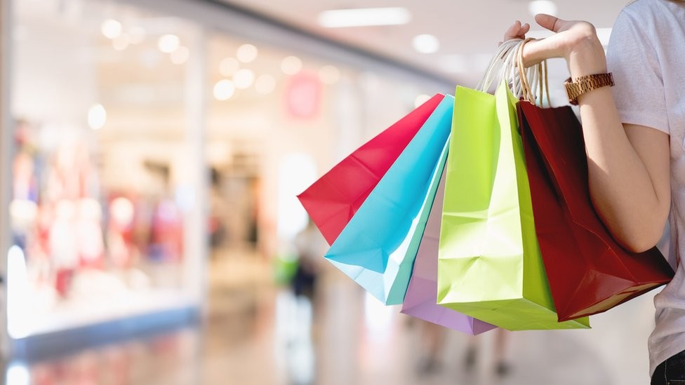 'Um ano sem fazer compras': o desafio que põe à prova seu consumismo thumbnail