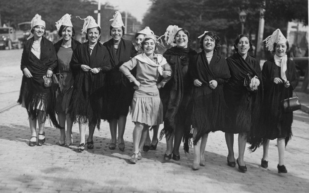 Maioria: mulheres posam para foto na Martinica, em 1928  (Foto: Getty Images)