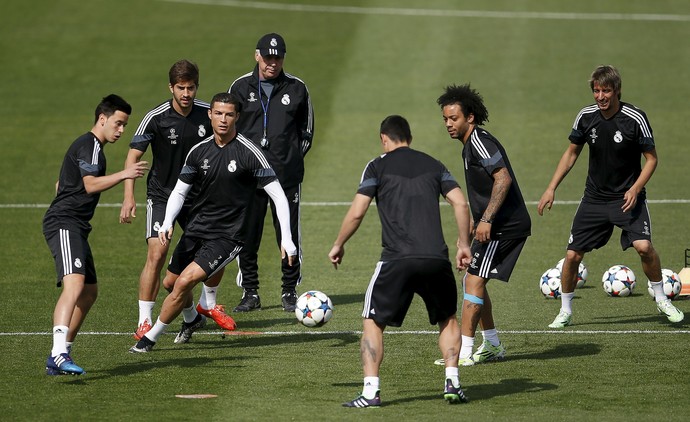 Carlo Ancelotti Cristiano Ronaldo Marcelo treino Real Madrid (Foto: Reuters)