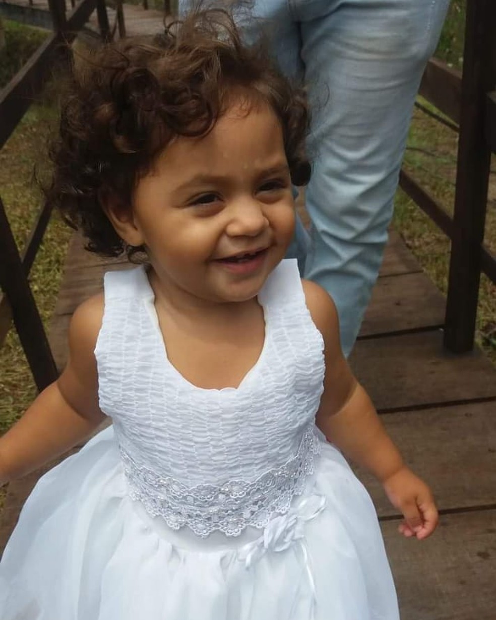 Paula Isamara Mendes tinha 2 anos de idade e foi vÃ­tima de bala perdida em Parnamirim, na Grande Natal (Foto: Arquivo da famÃ­lia)