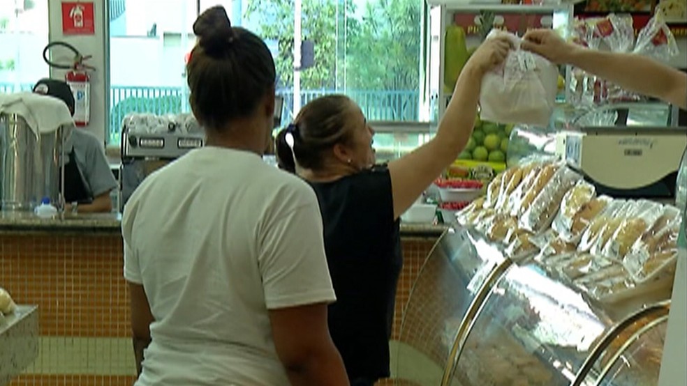 Sebrae fez recomenda&ccedil;&otilde;es para o funcionamento de padarias e confeitarias &mdash; Foto: Reprodu&ccedil;&atilde;o/TV Di&aacute;rio