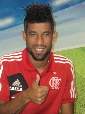 OFF - Léo Moura vai inaugurar escolinha de futebol em Macuco nesta sexta-feira