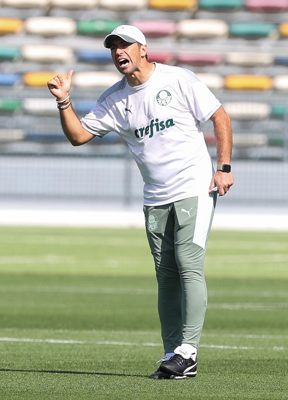 Abel Ferreira no treino do Palmeiras em Abu Dhabi — Foto: Fabio Menotti / Ag Palmeiras