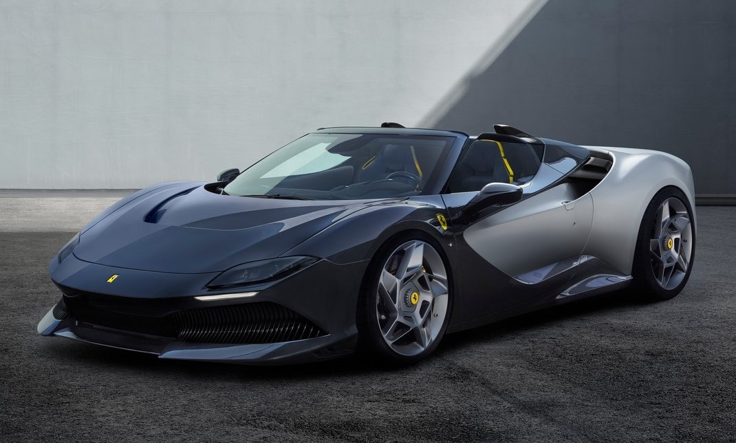 Ferrari cria esportivo sob medida para cliente ricaço com motor V8 e câmbio de carro de F1; veja fotos