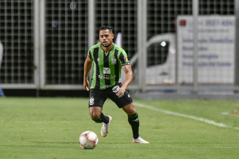 Com Covid 19 Sabino Flavio E Joao Paulo Desfalcam O America Mg Diante Do Guarani Sp America Mg Ge