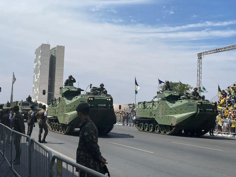 Desfile de 7 de Setembro na Esplanada dos Ministérios, em Brasília — Foto: Walder Galvão/g1