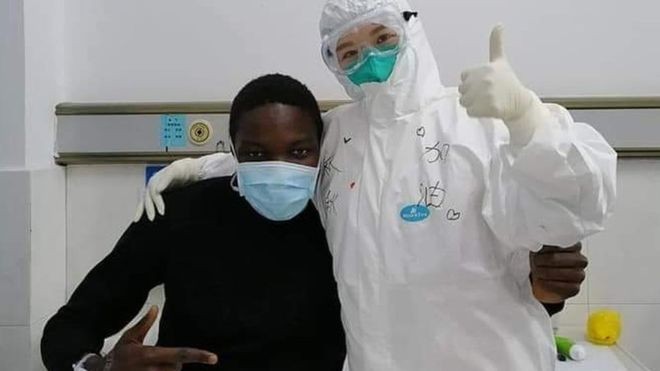 Kem Senou Pavel Daryl é o primeiro cidadão africano de que se tem notícia que contraiu coronavírus e se curou (Foto: Arquivo Pessoal via BBC News)