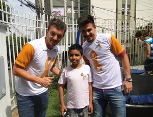 Willian e Dagoberto são padrinhos  de campanha contra o câncer infantil
